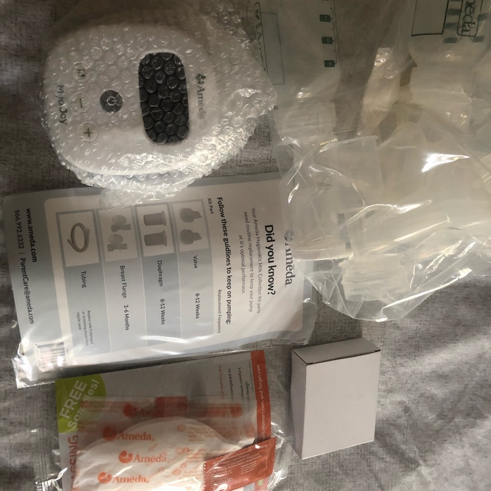 Ameda  Mya Joy  New double electric pump kit